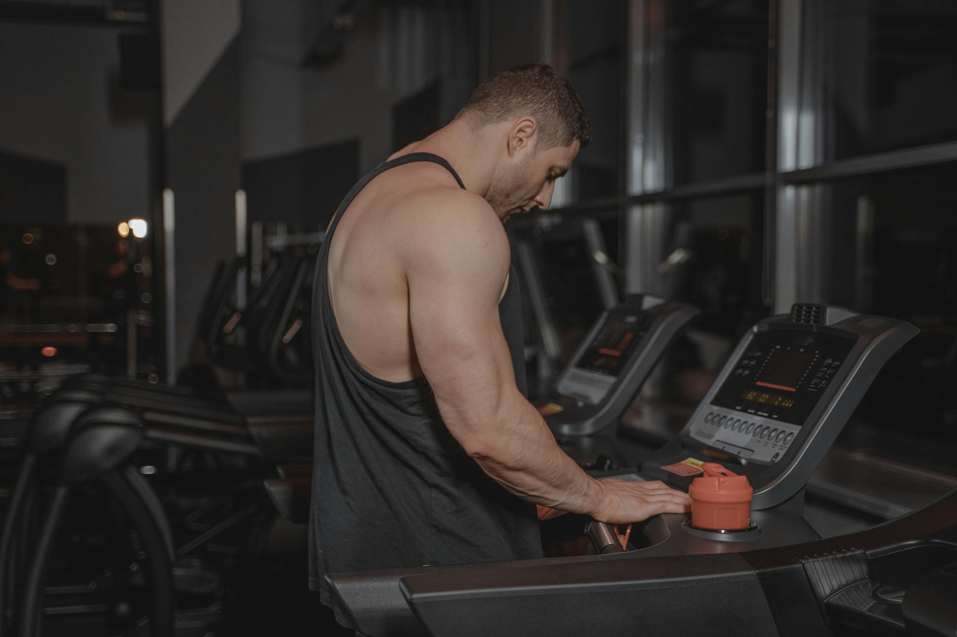 Fitness for Night Owls: Late-Night Workouts for Parents with Evening Energy